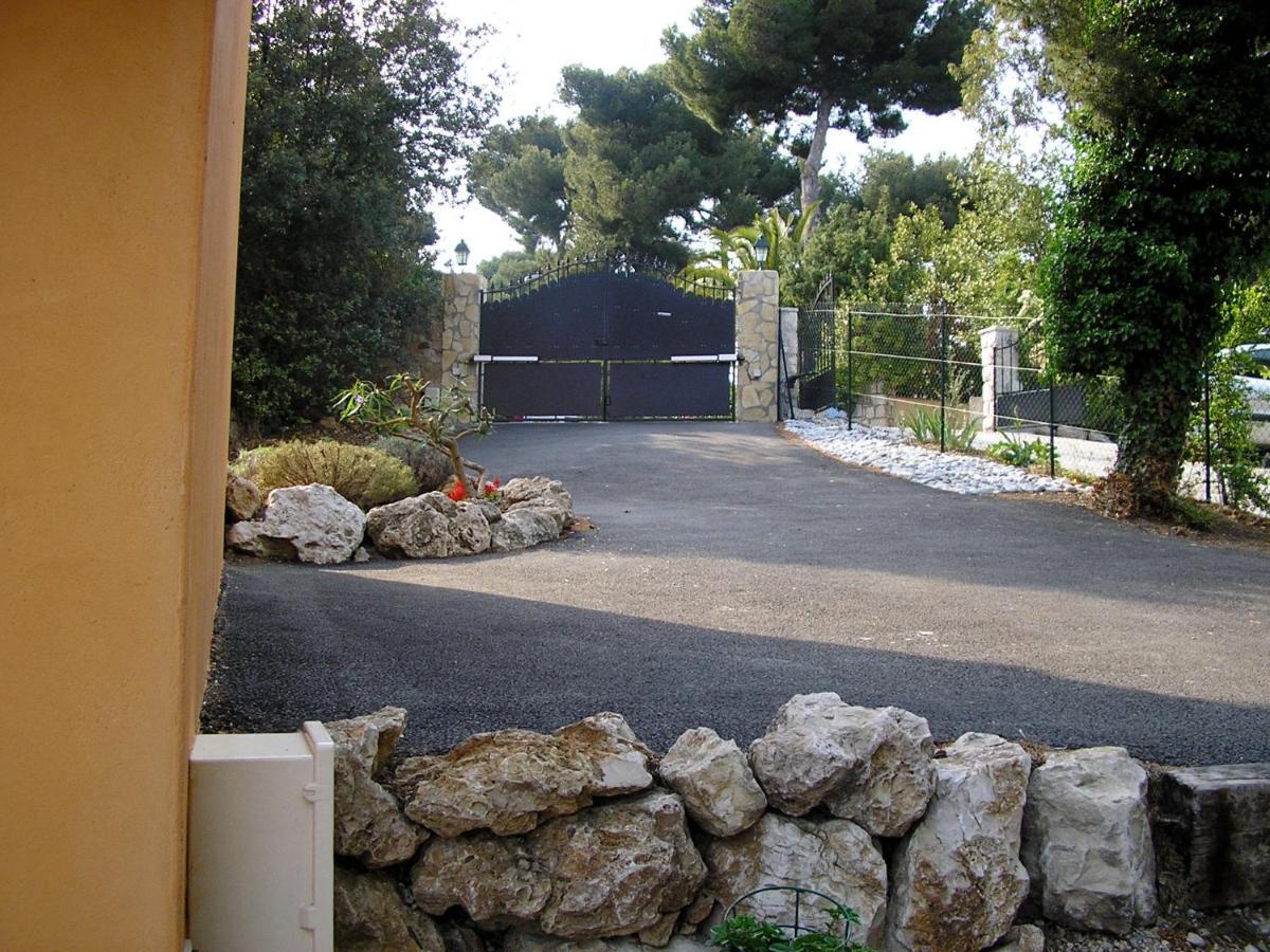 Sleep In Biot Villa Exterior photo